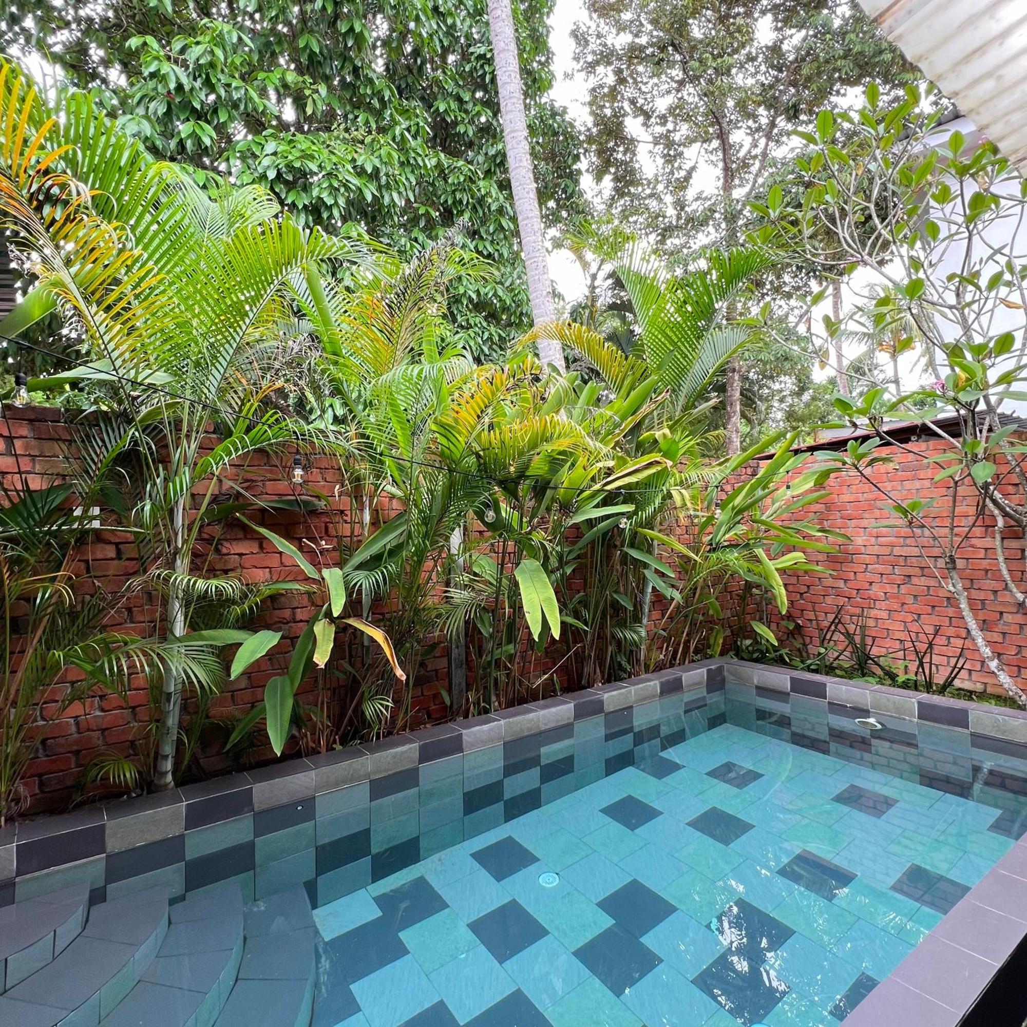 Villa Kutum'S Wooden House - Private Pool, Breakfast & Cafe Langkawi Exterior foto