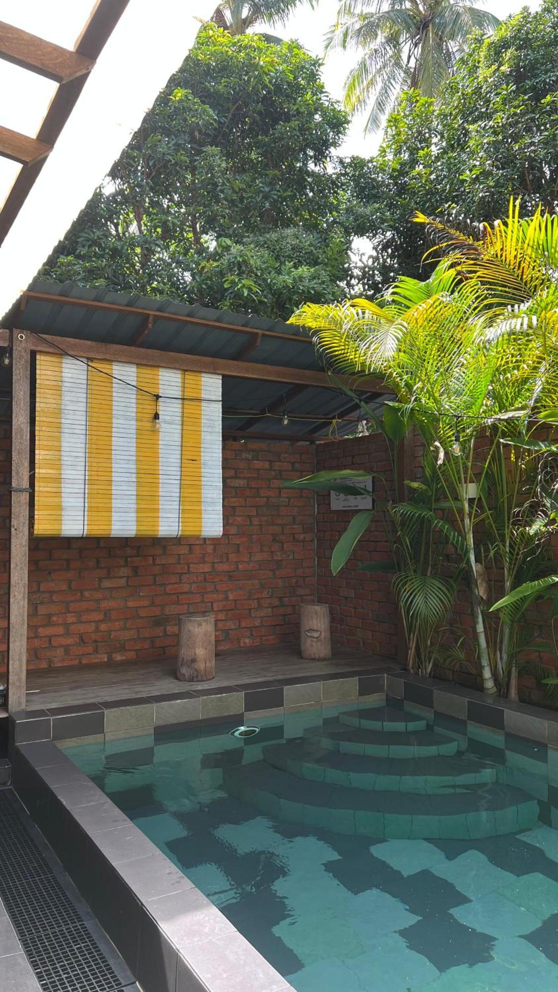 Villa Kutum'S Wooden House - Private Pool, Breakfast & Cafe Langkawi Exterior foto